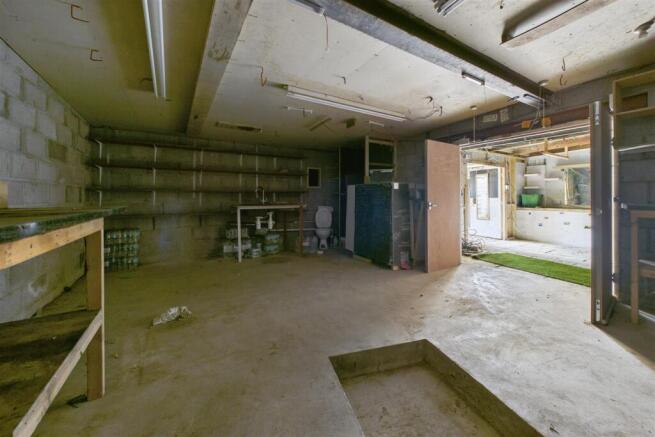 Garage &amp; Workshop @ Blackthorn Road, Hartcliffe, B