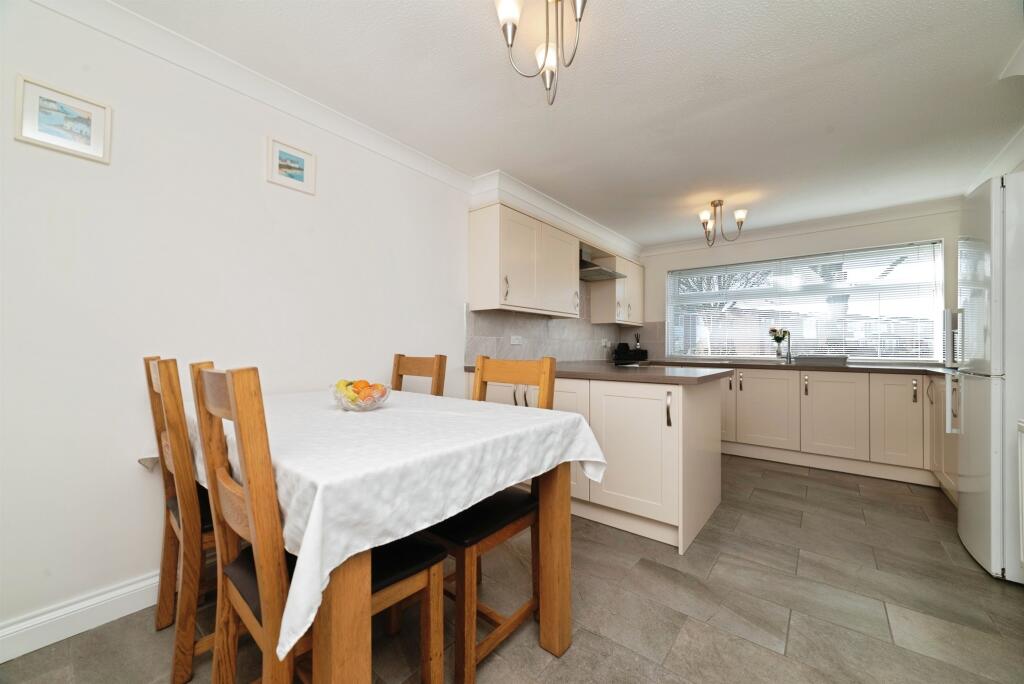 Eden Drive, Hull - More
