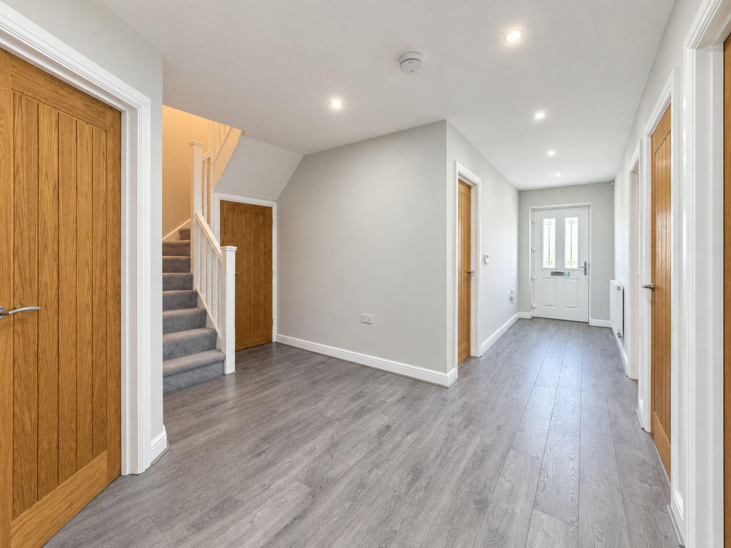 House in South Staffordshire, Lower Green, Brewood and Coven - View 5