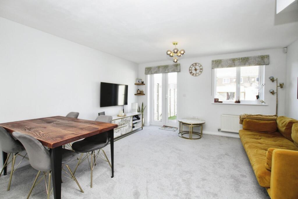 Turnham Drive, Leighton Buzzard photo 2