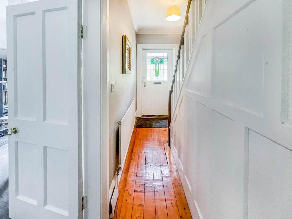 Elmfield Road, Huddersfield, West Yorkshire, HD2 - View 5