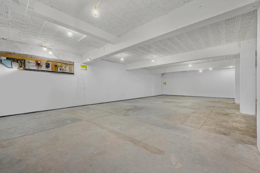 hall 7.jpg