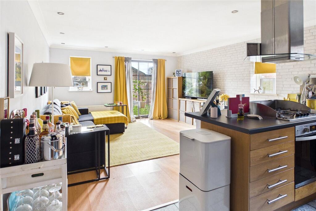 Main image of property: Byron Close, London, SW16
