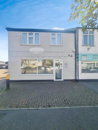 Freehold Commercial Shop & One Bedroom Flat For S