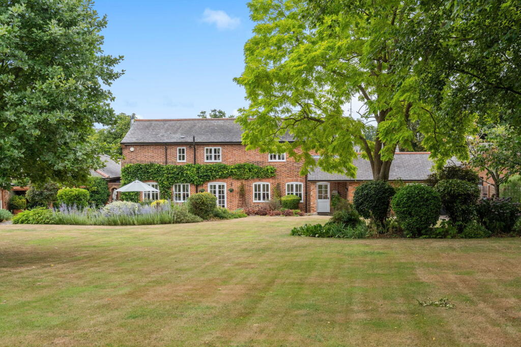 4-bed detached on Great Amwell, Nr Ware, £1,250,000