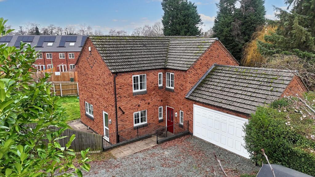4-bed detached on Elm Close, Great Haywood, ST18, £525,000