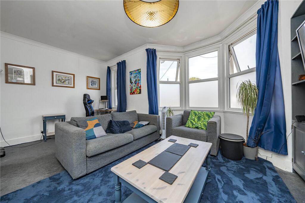 Apartment in Twickenham - View 2