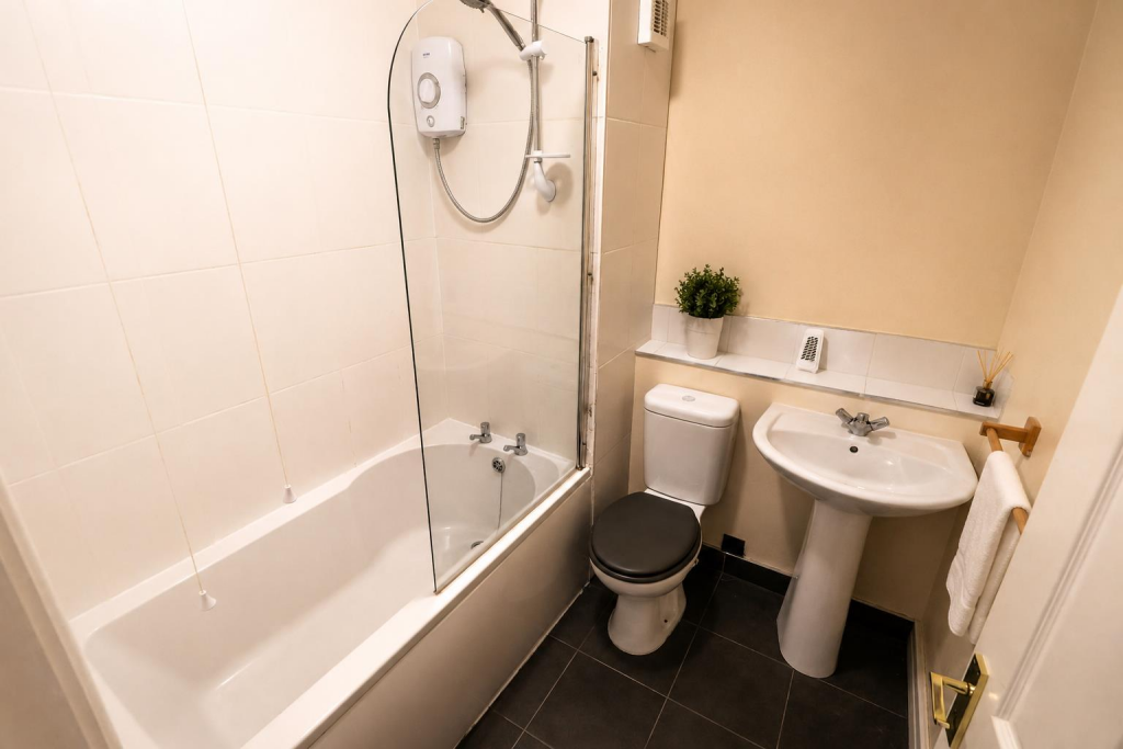 Ranwonath Court, Chester photo 4