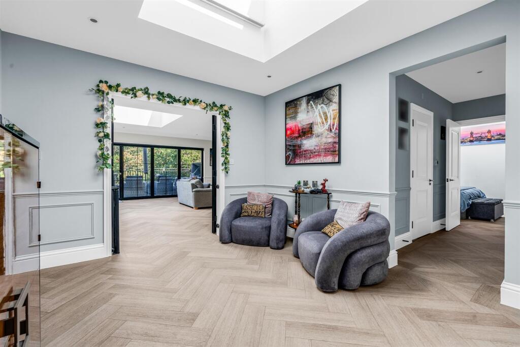 Apartment in Welwyn Hatfield, Welwyn - More