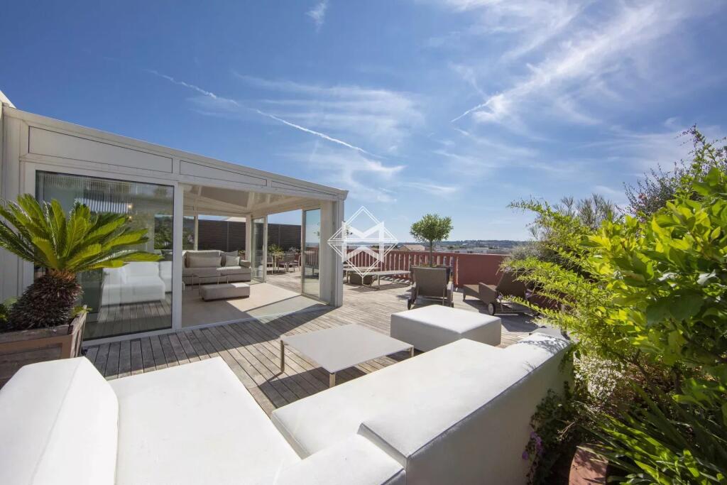 Main image of property: Provence-Alps-Cote d`Azur, Alpes-Maritimes, Cannes