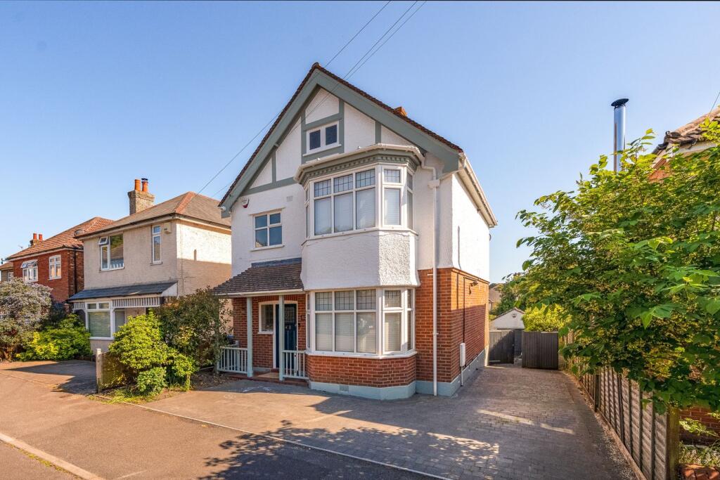 Queens Road, Poole, BH14