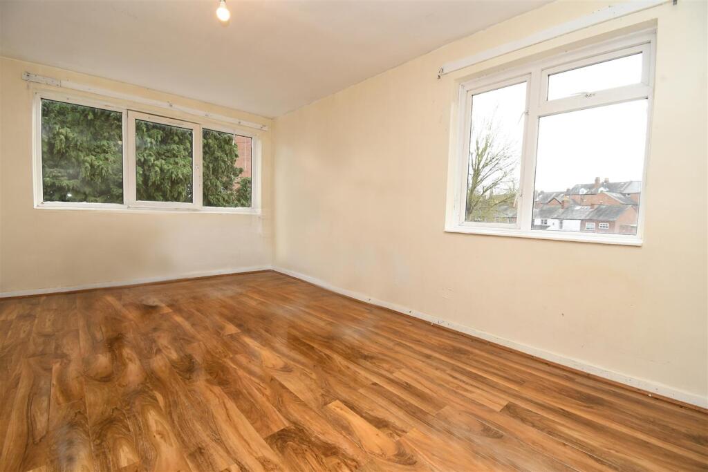Apartment in Warwick, Milverton, Royal Leamington Spa - View 5