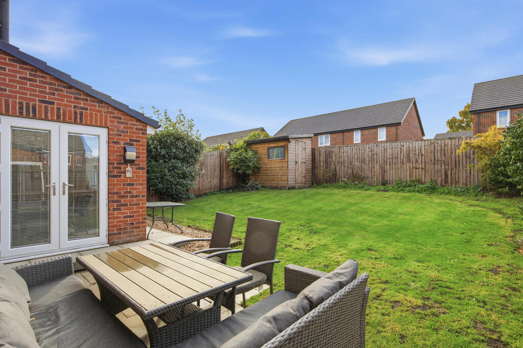 Rectory Close, Wombwell, Barnsley photo 4