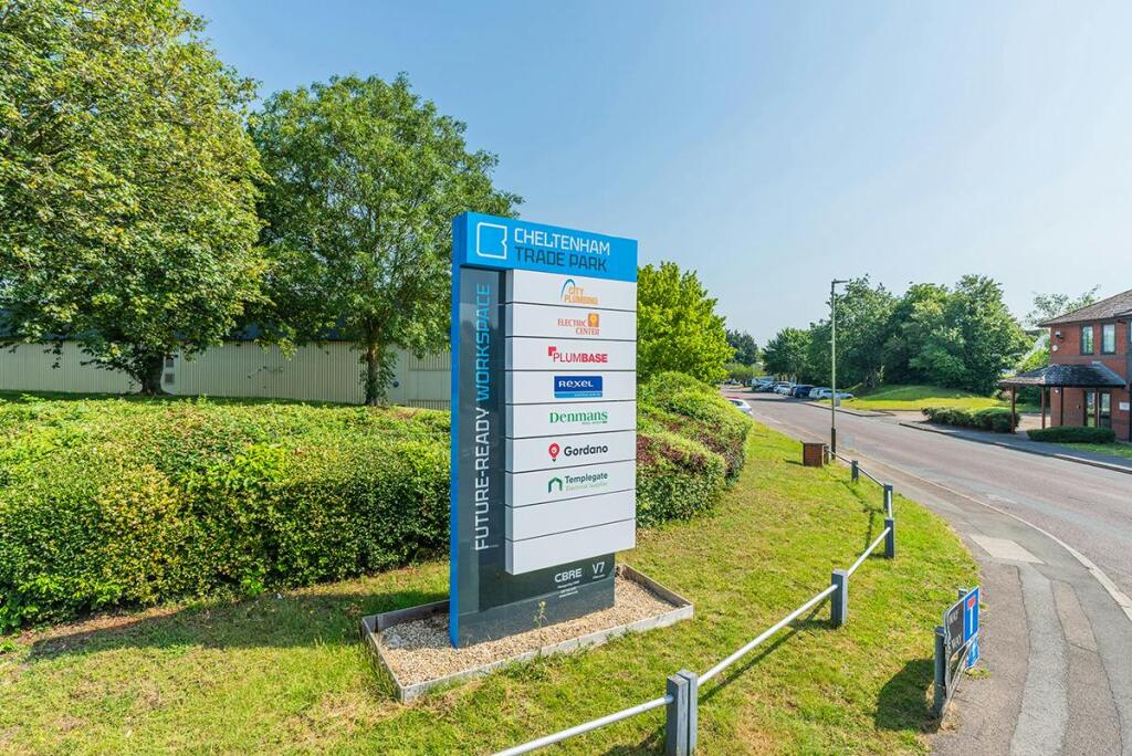 Cheltenham Trade Park, Cheltenham-2.jpg