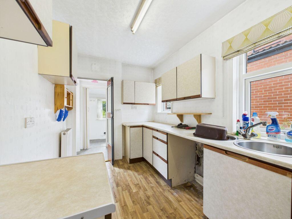 64 Stakesby Road, Whitby photo 3