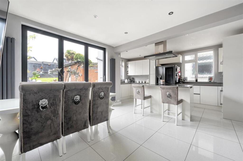 Priory Avenue, Chingford - View 4