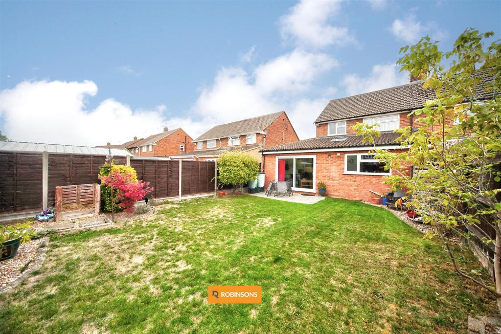 House in Dunstable, Central Bedfordshire - View 4
