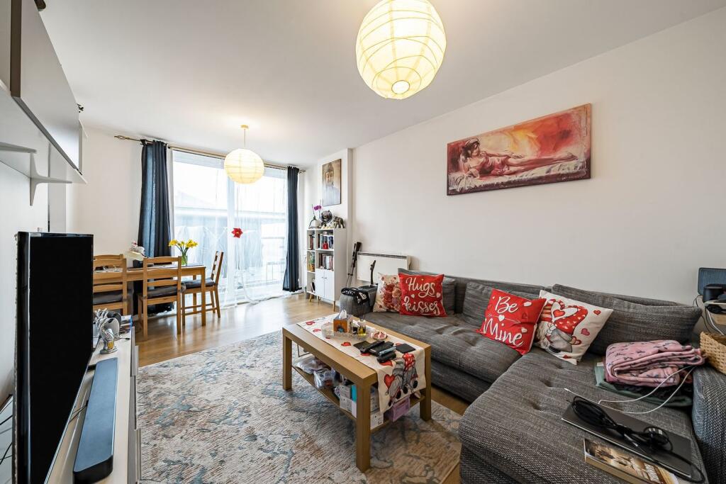 Main image of property: Hamlyn House, High Street, Feltham, TW13 