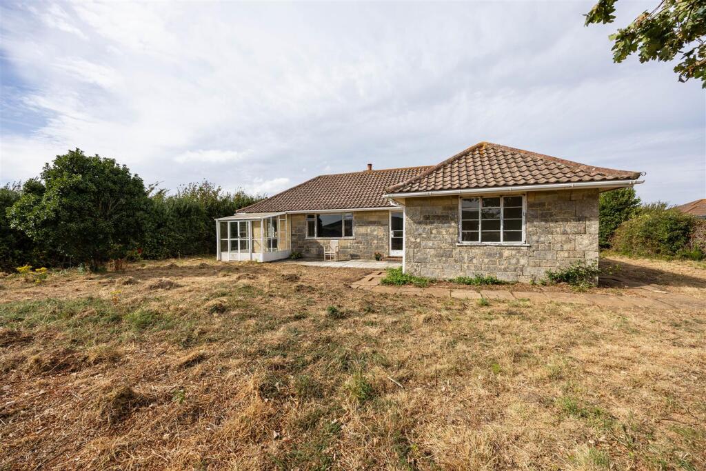 House in Yarmouth, Newbridge - View 2