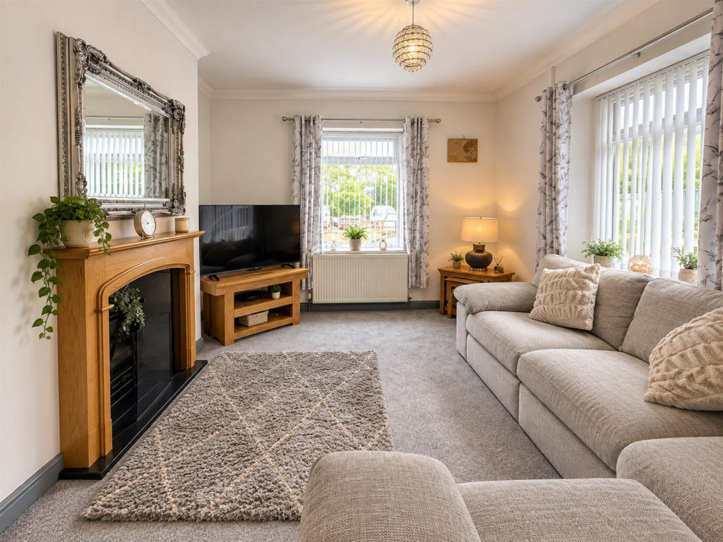 Woodland Terrace, Aberdare - More