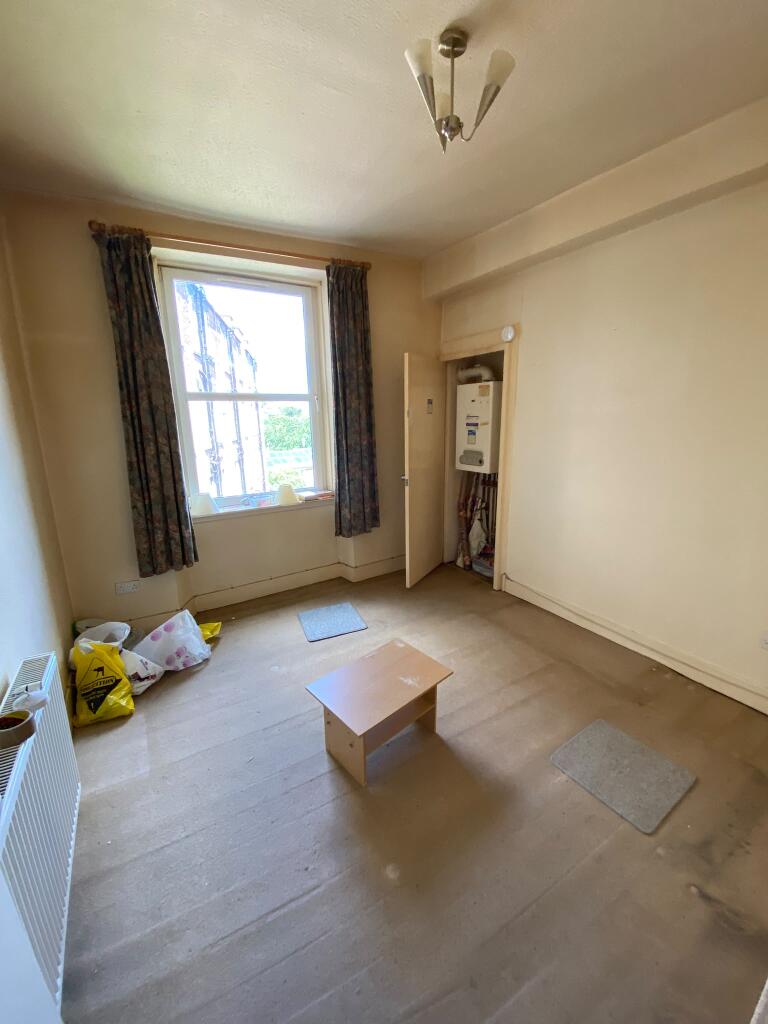 Apartment in Edinburgh - View 3
