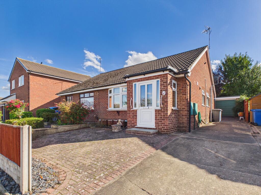 2-bed semi-detached on Catterick Drive, Mickleover, £225,000
