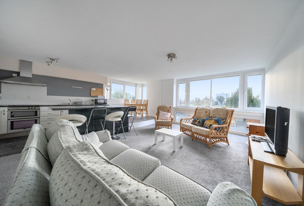 Apartment in Bristol - View 4
