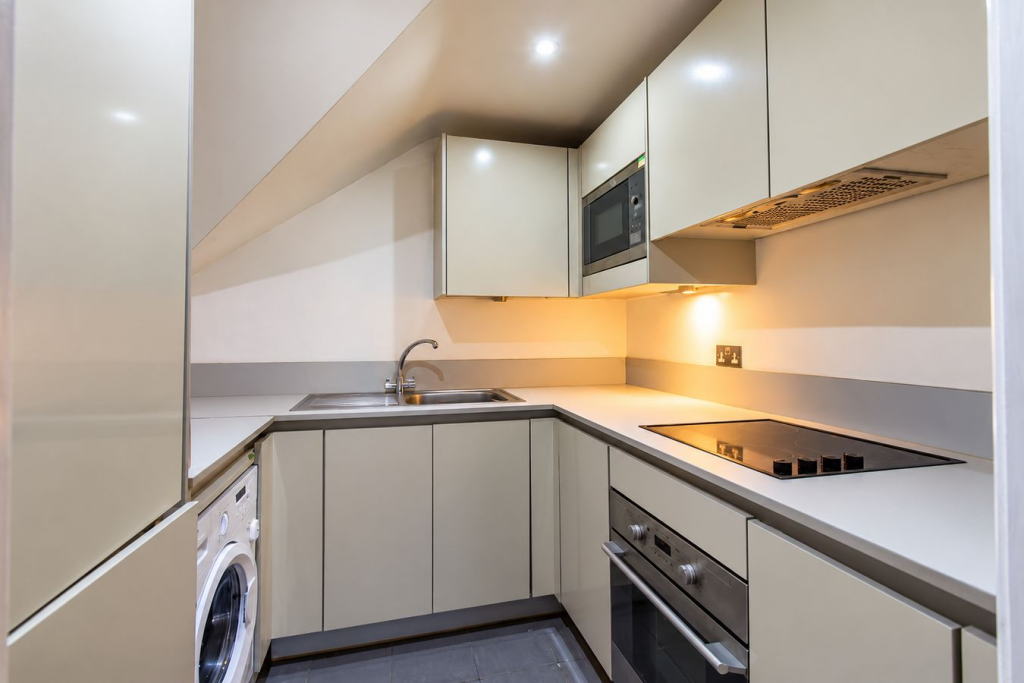 Apartment in Birmingham, Druids Heath - View 2