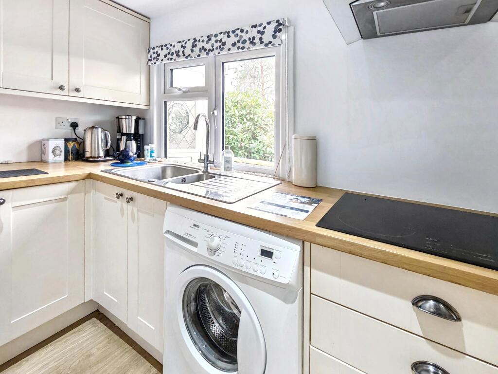 House in Exeter, Newcourt - View 5