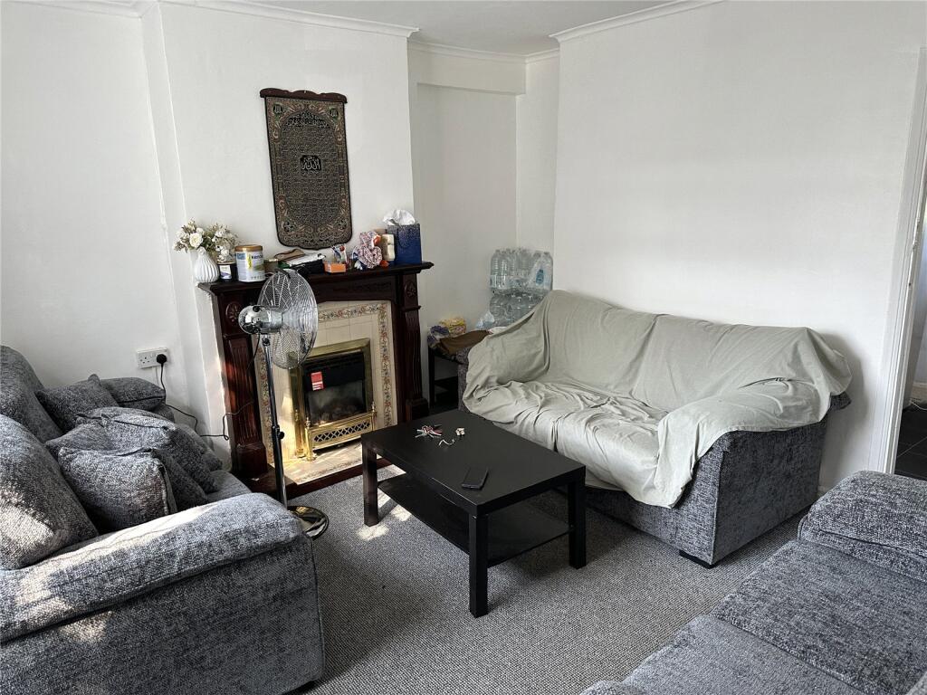 House in Birmingham, West Midlands - View 2
