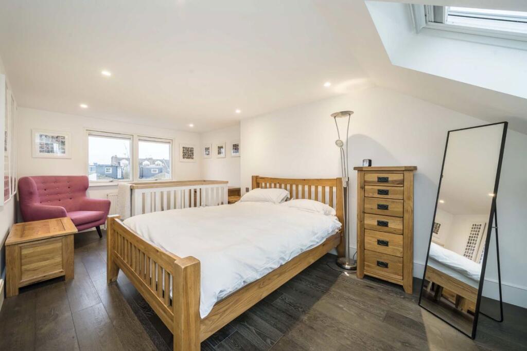 4 bedroom terraced house for rent