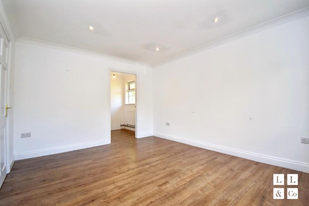 House in Truro - View 4