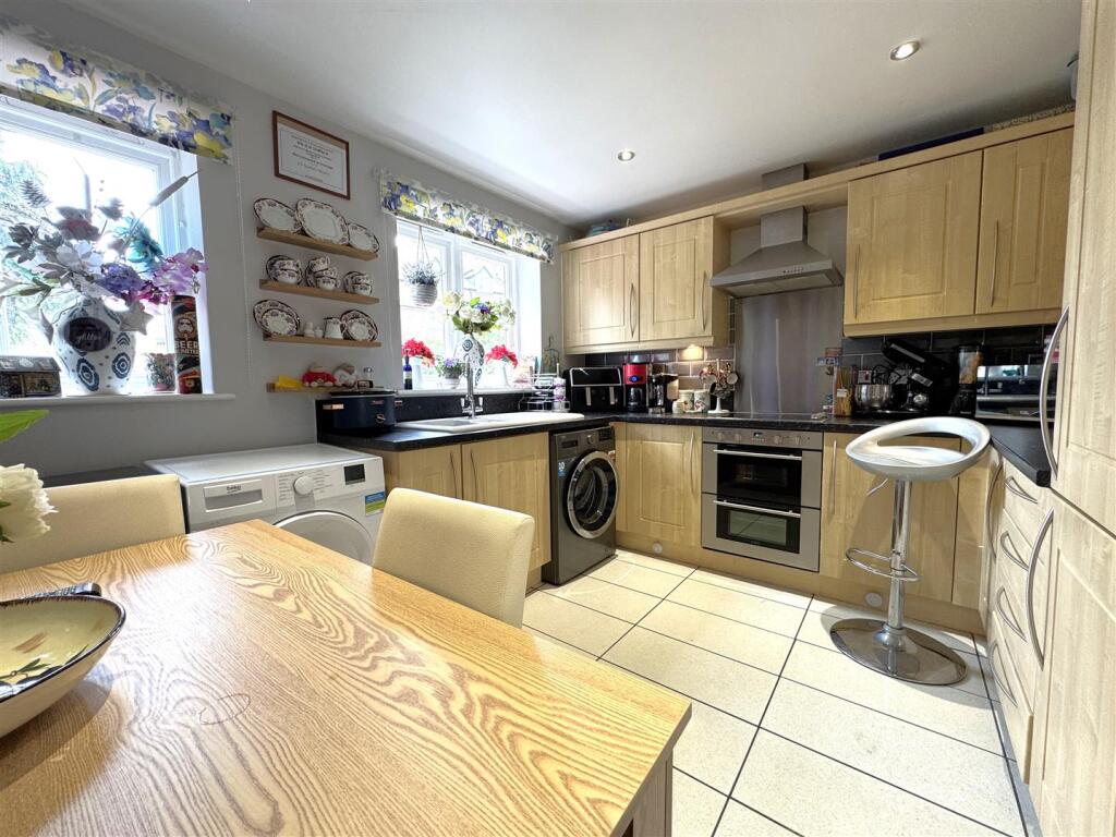 Stokes Mews, Newent photo 2