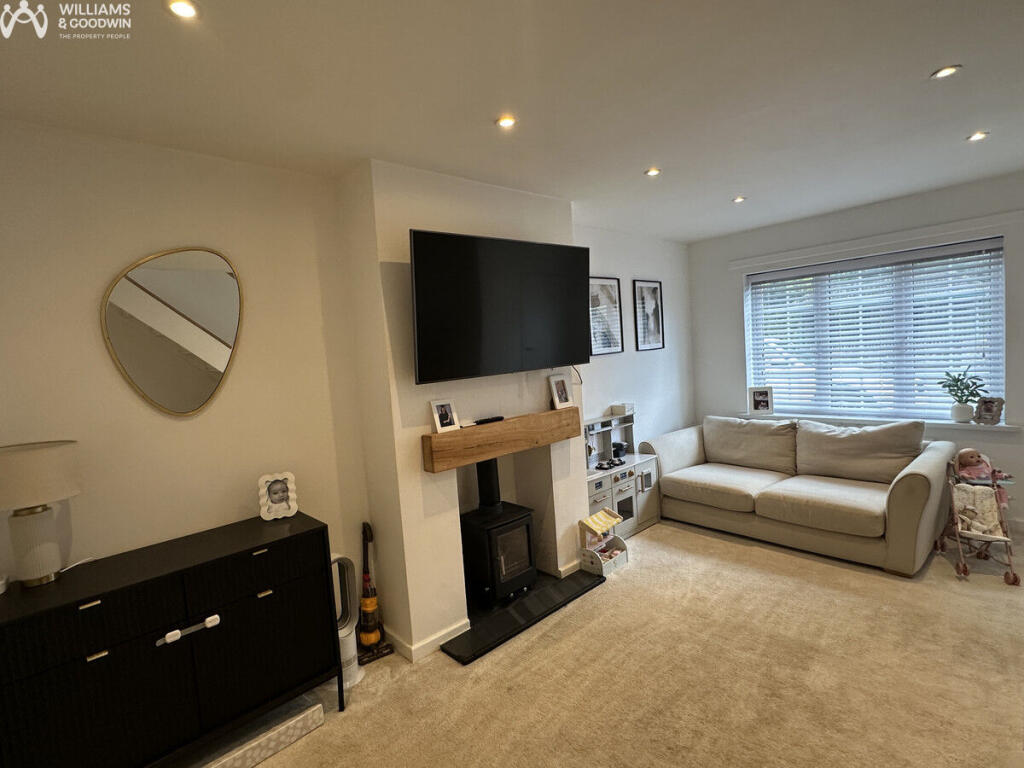 Main image of property: Hen Aelwyd, Bethesda, Gwynedd, LL57