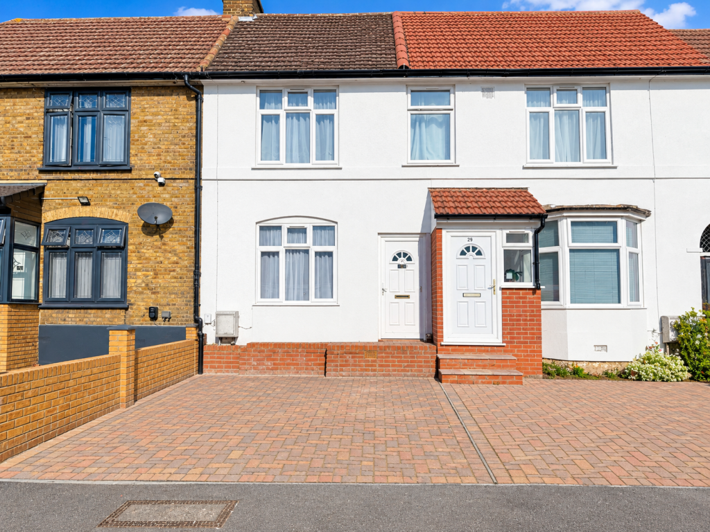 2-bed terraced on Sisley Road, Barking, Essex, IG11, £350,000
