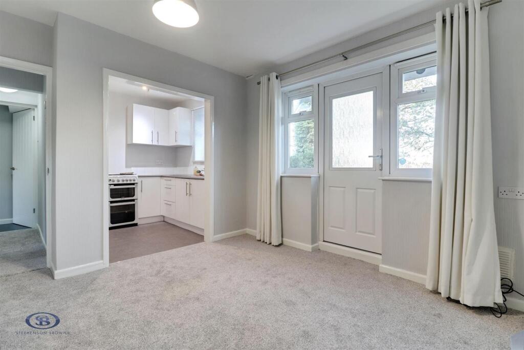 Apartment in Stoke-on-Trent - More