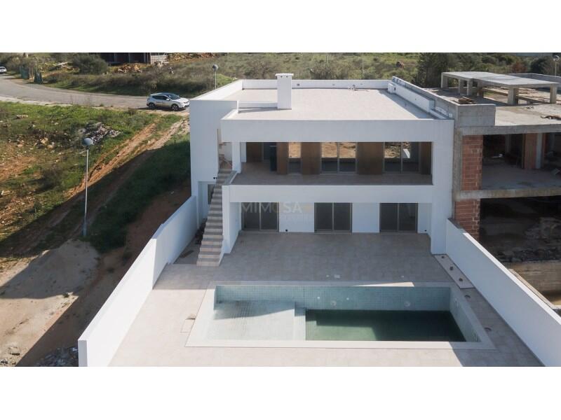Main image of property: Algarve, Mexilhoeira Grande