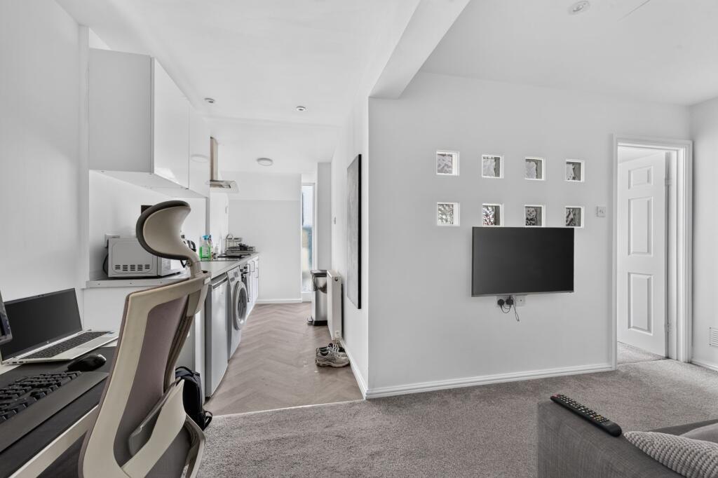 Apartment in Bournemouth - View 5