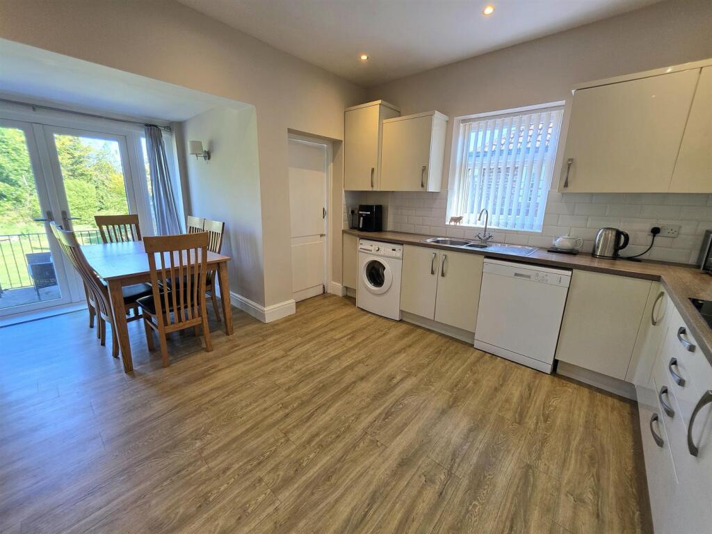 Rose Vale, Heald Green photo 5