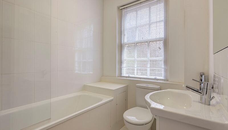 Pelham Court SW3 photo 3