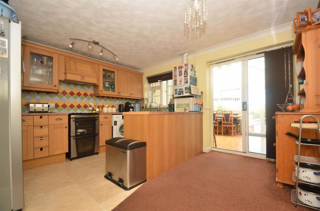 House in Ryde, Oakfield - View 4