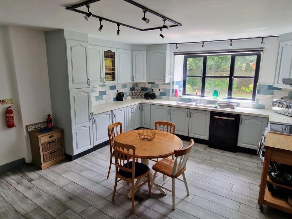 Llanfair Hall, Dwyran, Llanfairpwllgwyngyll, Isle of Anglesey, LL61 6AX photo 3