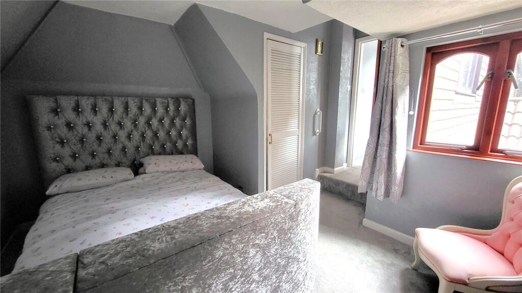 Corfe Lodge Road, Broadstone, BH18 - More