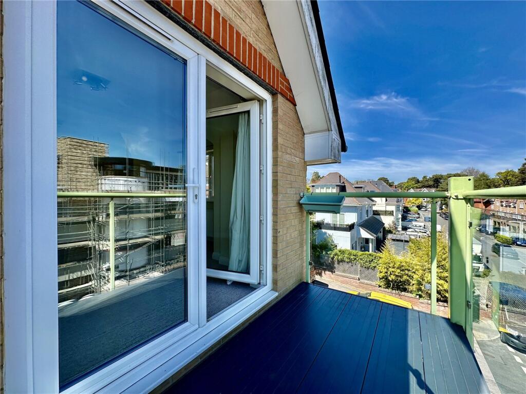 Apartment in Bournemouth - View 2