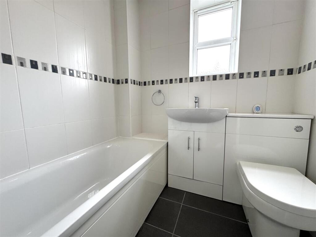 Apartment in Sheffield - View 4