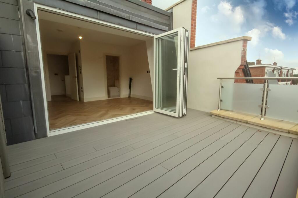 Main image of property: 44 The Green, Surrey, CR6