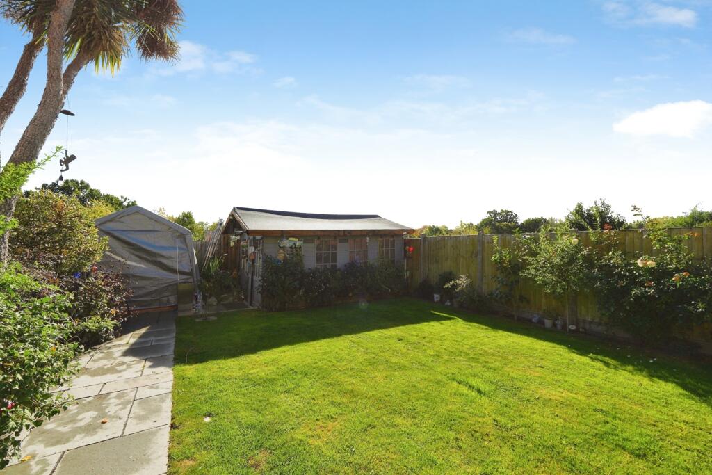 House in Bromley - View 3