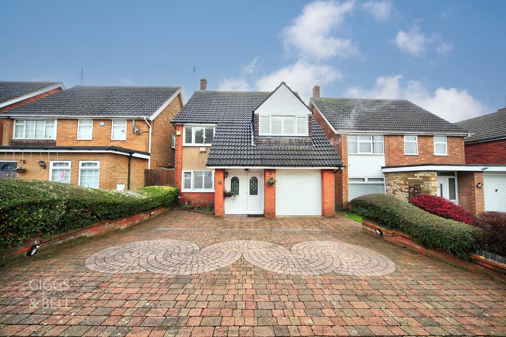 Main image of property: Fairford Avenue, Luton, Bedfordshire, LU2