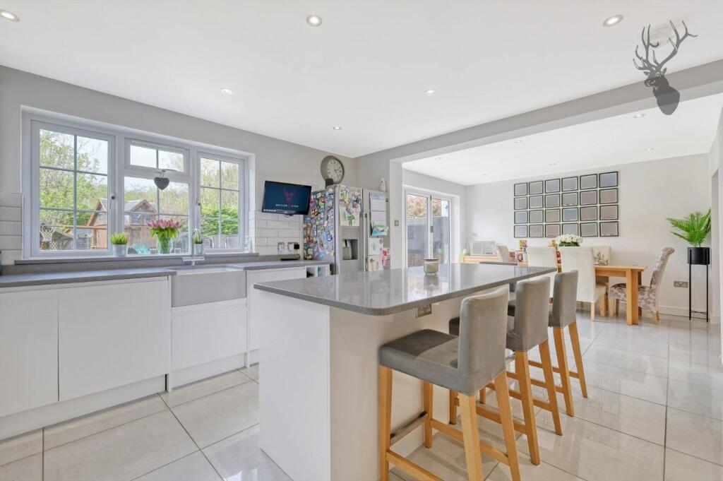 Graylands, Theydon Bois, CM16 photo 5