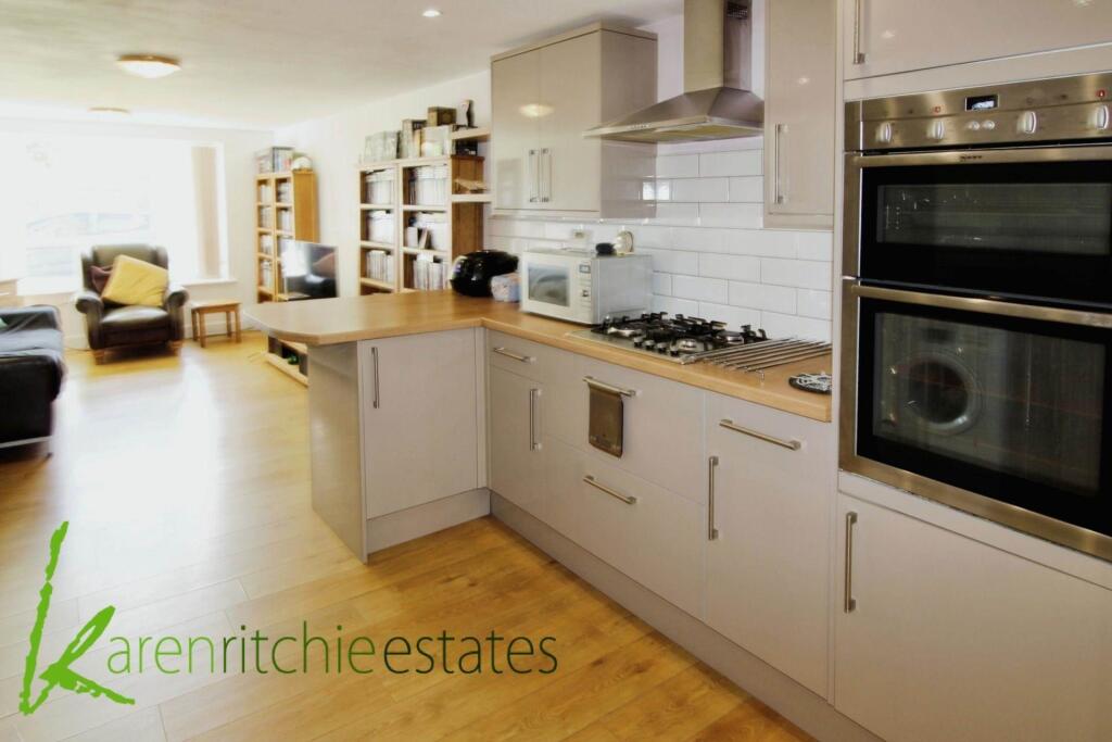 2-bed flat on Georgina Court, £95,950